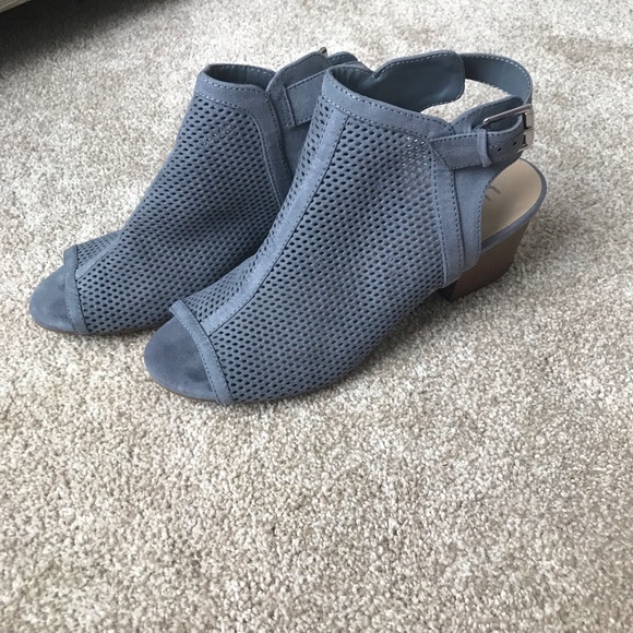 Cute shoes! Size 8 - Picture 4 of 5